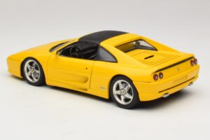 Ferrari F355 Spider Gul med Sort Tag UT Models 1:18 180074030-P4 Metal — billede 7 af 8