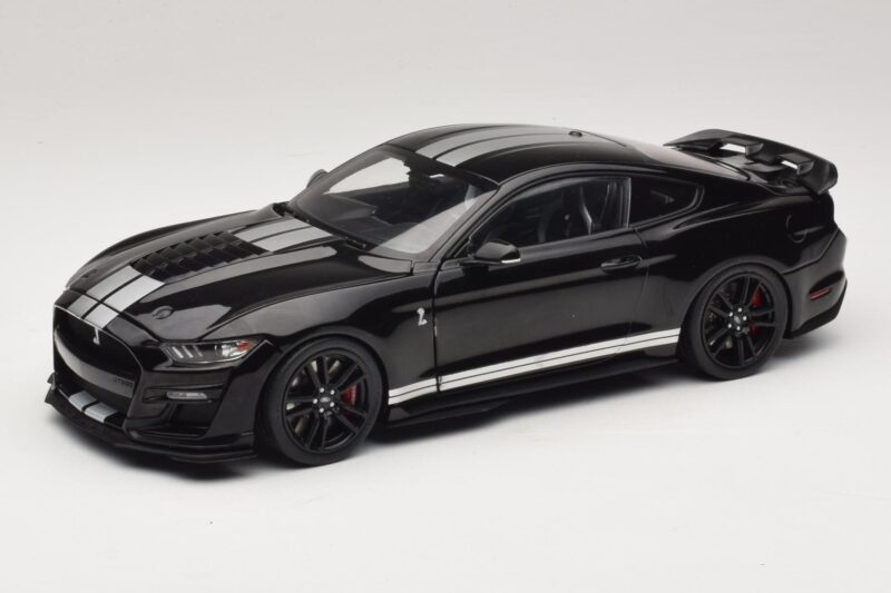 Ford Mustang Shelby GT500 S550 Sort IXO 1:18 U18RDC002-FO Metal