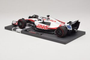 Haas VF-22 K. Magnussen Pole Position Brazilian GP 2022 Minichamps 1:18 117222120 Resin — billede 5 af 7
