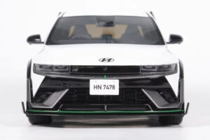 Hyundai Ioniq 5 N DK Edition Atlas White Matt Otto 1:18 OT1227 Resin — billede 4 af 5