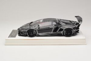 Lamborghini Aventador Liberty Walk TRON Glansfuld Sort JUC 1:18 J32-14 Resin — billede 3 af 7