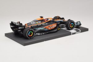 McLaren MCL36 #4 L. Norris Abu Dhabi GP 2022 Minichamps 1:18 537224004 Resin — billede 2 af 7