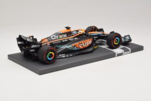 McLaren MCL36 O. Piastri Abu Dhabi Test 2022 Minichamps 1:18 537221828 Resin — billede 2 af 7