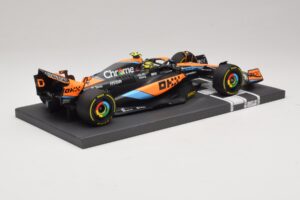 McLaren MCL60 #4 L. Norris 2nd Place Hungarian GP 2023 Minichamps 1:18 537233004 Resin — billede 2 af 7