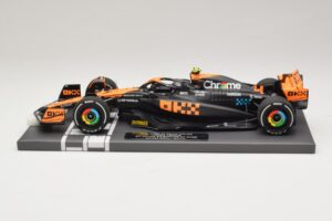 McLaren MCL60 #4 L. Norris 2nd Place Singapore GP 2023 Minichamps 1:18 537233404 Resin — billede 3 af 7