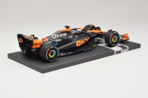 McLaren MCL60 #81 O. Piastri Japanese GP 2023 Minichamps 1:18 537233581 Resin — billede 2 af 7