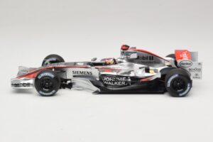 McLaren MP4/21 #3 K. Raikkonen 2006 Minichamps 1:18 530061803 Resin — billede 3 af 7