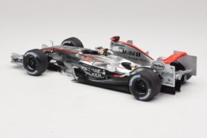 McLaren MP4/21 #3 K. Raikkonen 2006 Minichamps 1:18 530061803 Resin — billede 5 af 7