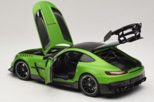 Mercedes AMG GT Black Series C190 Matt Green Metallic Minichamps 1:18 110032022 Metal — billede 5 af 8