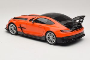 Mercedes AMG GT Black Series C190 Orange med Sølvfælge Minichamps 1:18 110032024 Metal — billede 7 af 8