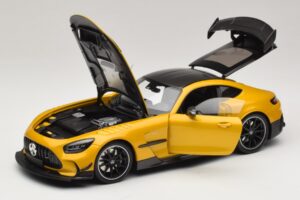 Mercedes AMG GT Black Series C190 Solarbeam Yellow Metallic Minichamps 1:18 110032021 Metal — billede 2 af 8