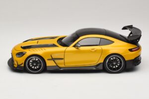 Mercedes AMG GT Black Series C190 Solarbeam Yellow Metallic Minichamps 1:18 110032021 Metal — billede 4 af 8