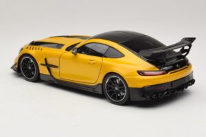 Mercedes AMG GT Black Series C190 Solarbeam Yellow Metallic Minichamps 1:18 110032021 Metal — billede 7 af 8