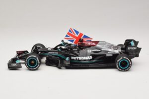 Mercedes AMG Petronas W12 E Performance L. Hamilton Winner British GP 2021 Minichamps 1:18 110211144 Resin — billede 3 af 7