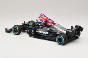 Mercedes AMG Petronas W12 E Performance L. Hamilton Winner British GP 2021 Minichamps 1:18 110211144 Resin — billede 5 af 7