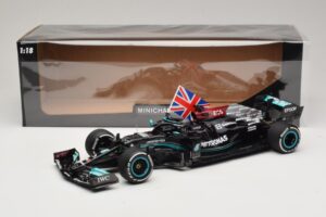 Mercedes AMG Petronas W12 E Performance L. Hamilton Winner British GP 2021 Minichamps 1:18 110211144 Resin — billede 7 af 7