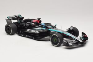 Mercedes AMG Petronas W15 E Performance G. Russell 2024 Minichamps 1:18 110240163 Resin — billede 4 af 7