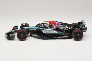 Mercedes AMG Petronas W15 E Performance L. Hamilton Winner British GP 2024 Minichamps 1:18 110241244 Resin — billede 3 af 7