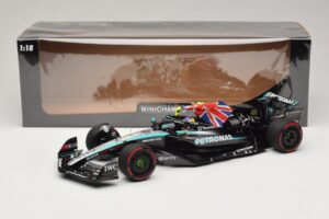 Mercedes AMG Petronas W15 E Performance L. Hamilton Winner British GP 2024 Minichamps 1:18 110241244 Resin — billede 7 af 7