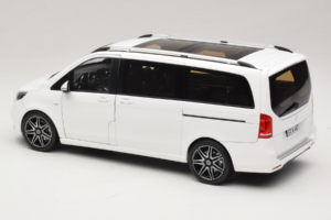 Mercedes V-Class W447 AMG Line Hvid Norev 1:18 183876 Metal — billede 7 af 8