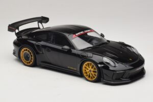 Porsche 911 992 GT3 RS Manthey Racing Sort med Guldfælge Minichamps 1:18 MR-911-GT3RS-1804 Metal — billede 4 af 6