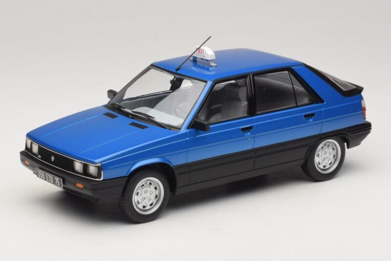 Renault 11 GTL Taxi James Bond MCG 1:18 MCG18833 Metal