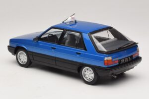 Renault 11 GTL Taxi James Bond MCG 1:18 MCG18833 Metal — billede 5 af 6