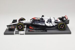 Scuderia AlphaTauri AT04 D. Ricciardo Hungarian GP 2023 Minichamps 1:18 117231203 Resin — billede 3 af 7