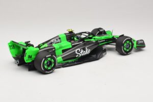 Stake Kick Sauber C44 G. Zhou Emilia Romagna GP 2024 Minichamps 1:18 117240124 Resin — billede 2 af 7