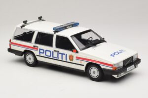 Volvo 740 GL Stationcar Politi Norway Minichamps 1:18 155171796 Metal — billede 4 af 6