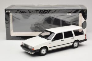 Volvo 740 GL Stationcar Hvid Minichamps 1:18 155171772 Metal — billede 6 af 6