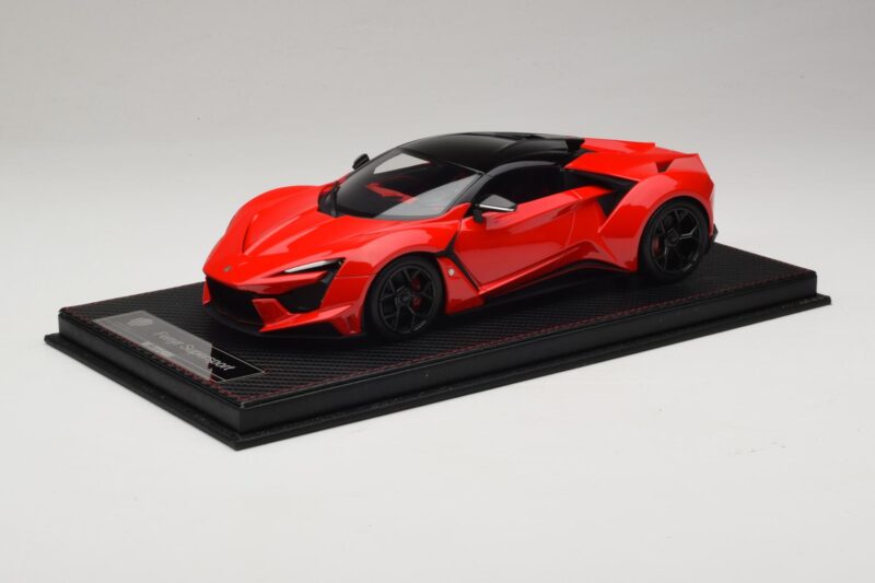 W Motors Fenyr Supersport Rød SophiArt 1:18 SA003-06 Resin