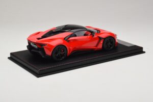 W Motors Fenyr Supersport Rød SophiArt 1:18 SA003-06 Resin — billede 2 af 6