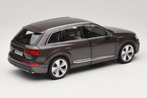 Audi Q7 4M Argus Brown Minichamps 1:18 5011407615 Metal — billede 3 af 8