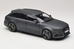 Audi RS6 C7 Avant Daytona Grey Minichamps 1:18 5011216225 Metal — billede 7 af 8
