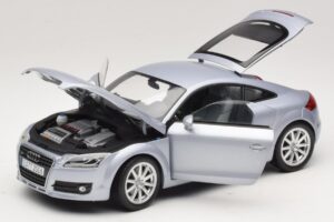 Audi TT 8N Silverblue Metallic Minichamps 1:18 100015020 Metal — billede 2 af 8