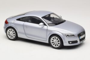 Audi TT 8N Silverblue Metallic Minichamps 1:18 100015020 Metal — billede 6 af 8