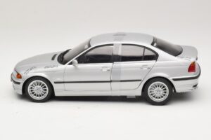 BMW 3-Series E46 6-Cylinder Sølv UT Models 1:18 20512 Metal — billede 3 af 6