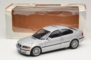 BMW 3-Series E46 6-Cylinder Sølv UT Models 1:18 20512 Metal — billede 6 af 6