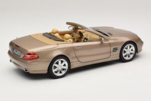 Mercedes SL500 R230 Travertine Beige Norev 1:18 183843 Metal — billede 3 af 9