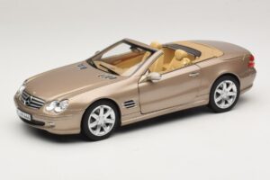 Mercedes SL500 R230 Travertine Beige Norev 1:18 Mercedes SL500 R230 Travertine Beige Norev 1:18 183843 Metal