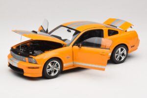 Ford Mustang GT S197 Grabber Orange Metallic AUTOart 1:18 73117-A1 Metal — billede 2 af 8