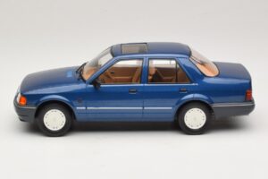 Ford Orion Mk2 1.6i Metallic Blue MCG 1:18 MCG18490 Metal — billede 3 af 6