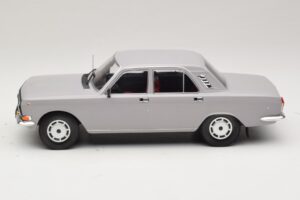 GAZ Volga GAZ-24-10 Grå MCG 1:18 MCG18016 Metal — billede 3 af 6