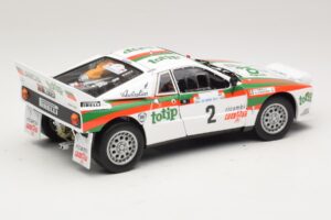 Lancia 037 #2 A. Bettega / M. Perissinot Rally San Marino 1984 Kyosho 1:18 08306F Metal — billede 3 af 8