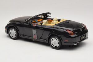 Lexus SC430 Cabriolet Sort Motormax 1:18 73119 Metal — billede 5 af 6