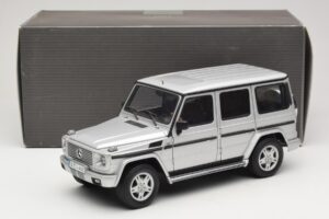 Mercedes G500 W463 LWB Forhandler Edition Sølv AUTOart 1:18 B66962142 Metal — billede 8 af 8