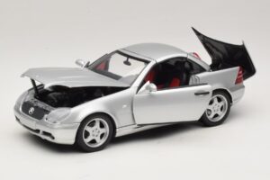 Mercedes SLK230 R170 AMG Roadster Sølv UT Models 1:18 26152 Metal — billede 2 af 8