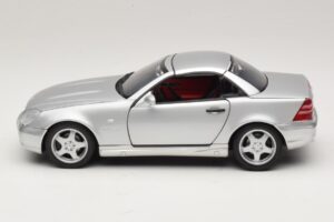 Mercedes SLK230 R170 AMG Roadster Sølv UT Models 1:18 26152 Metal — billede 4 af 8