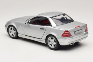 Mercedes SLK230 R170 AMG Roadster Sølv UT Models 1:18 26152 Metal — billede 7 af 8